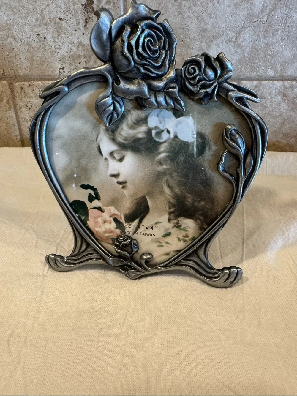 Vintage Heart Picture Frame Pewter Roses 4x4 Photo Made in Taiwan